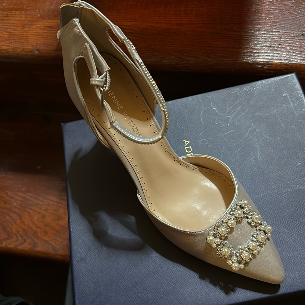 Adrienne Vittadini Women's Nirvana Faux Suede Ankle Strap Pumps- size 9.5